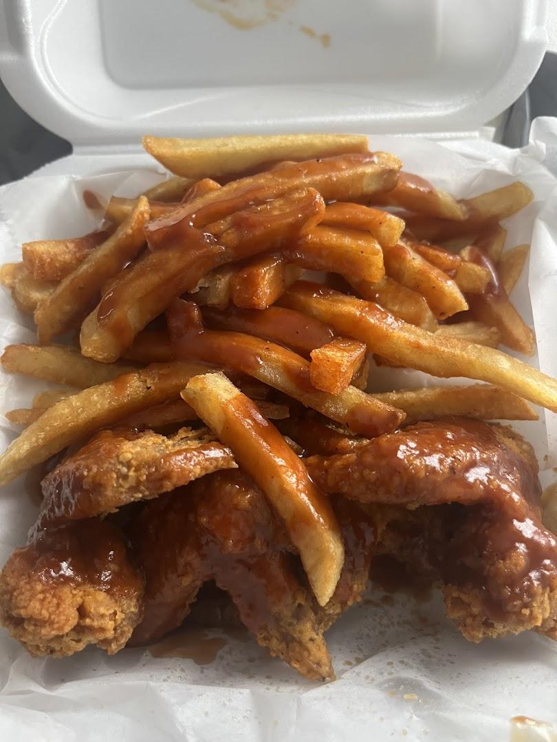 Pat's wing queen's
