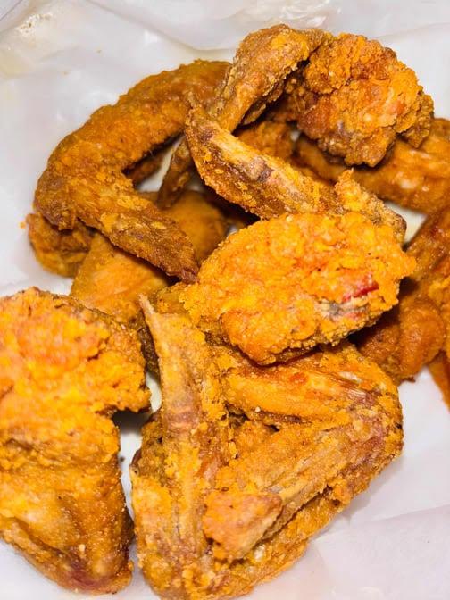 Pat's wing queen's